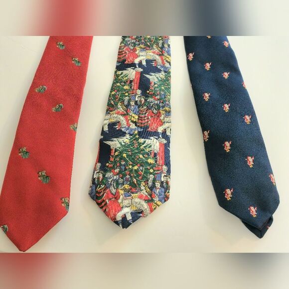 Vintage Men's Christmas Tie Bundle - Picture 5 of 9